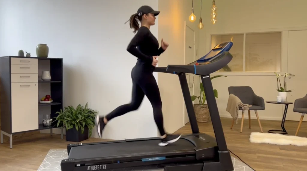 titan life athlete t73 löpband för skonsam löpning