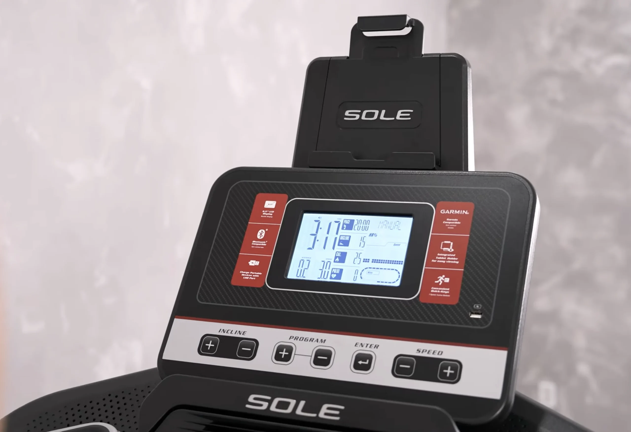 displayen pa sole f63 visar mycket data scaled displayen på sole f63 visar mycket data