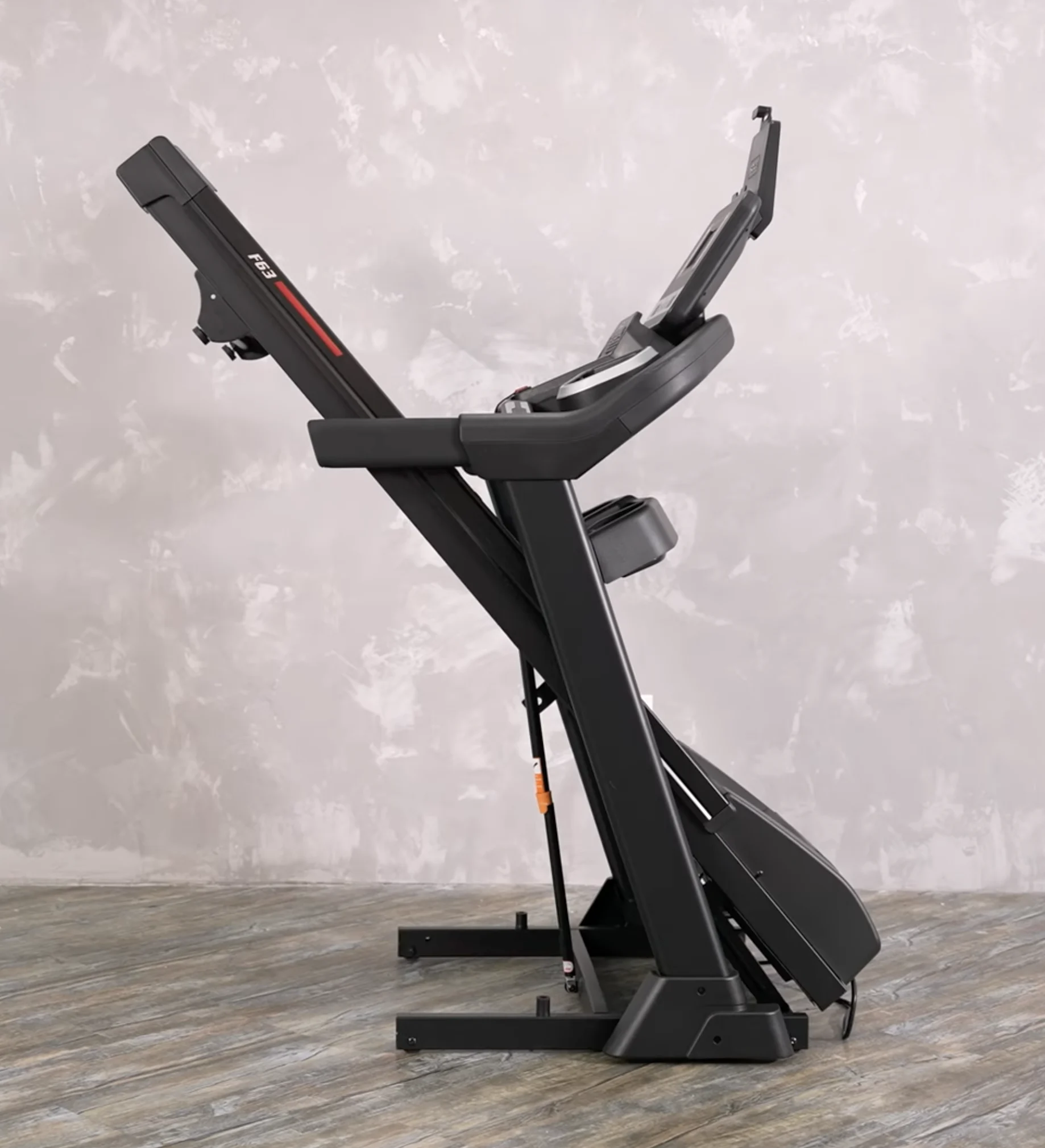 lopbandet sole f63 i uppfallt lage löpbandet sole f63 i uppfällt läge