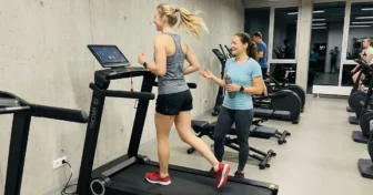 Hammer Q.Vadis 10.0 Test-recension av löpband med pekskärm och Zwift